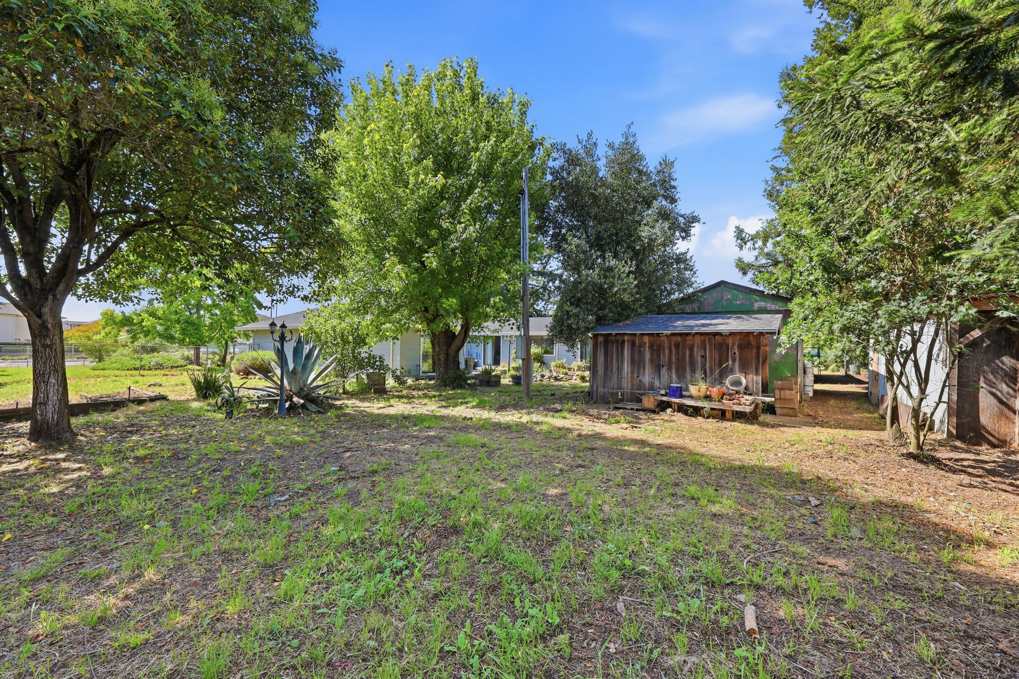 058_F8_1600 Fulton Rd