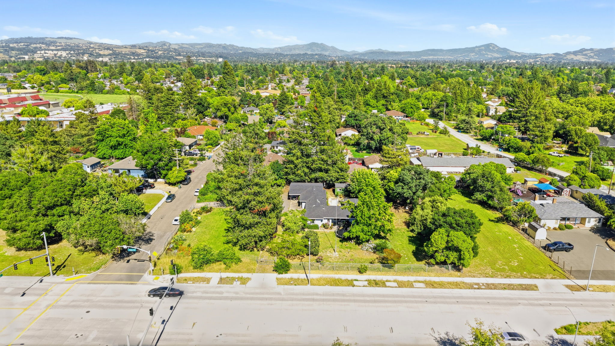 012_F8_AERIAL_1600 Fulton Rd
