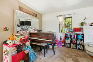 031_F8_1600 Fulton Rd