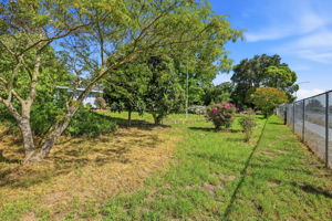 046_F8_1600 Fulton Rd