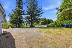 063_F8_1600 Fulton Rd