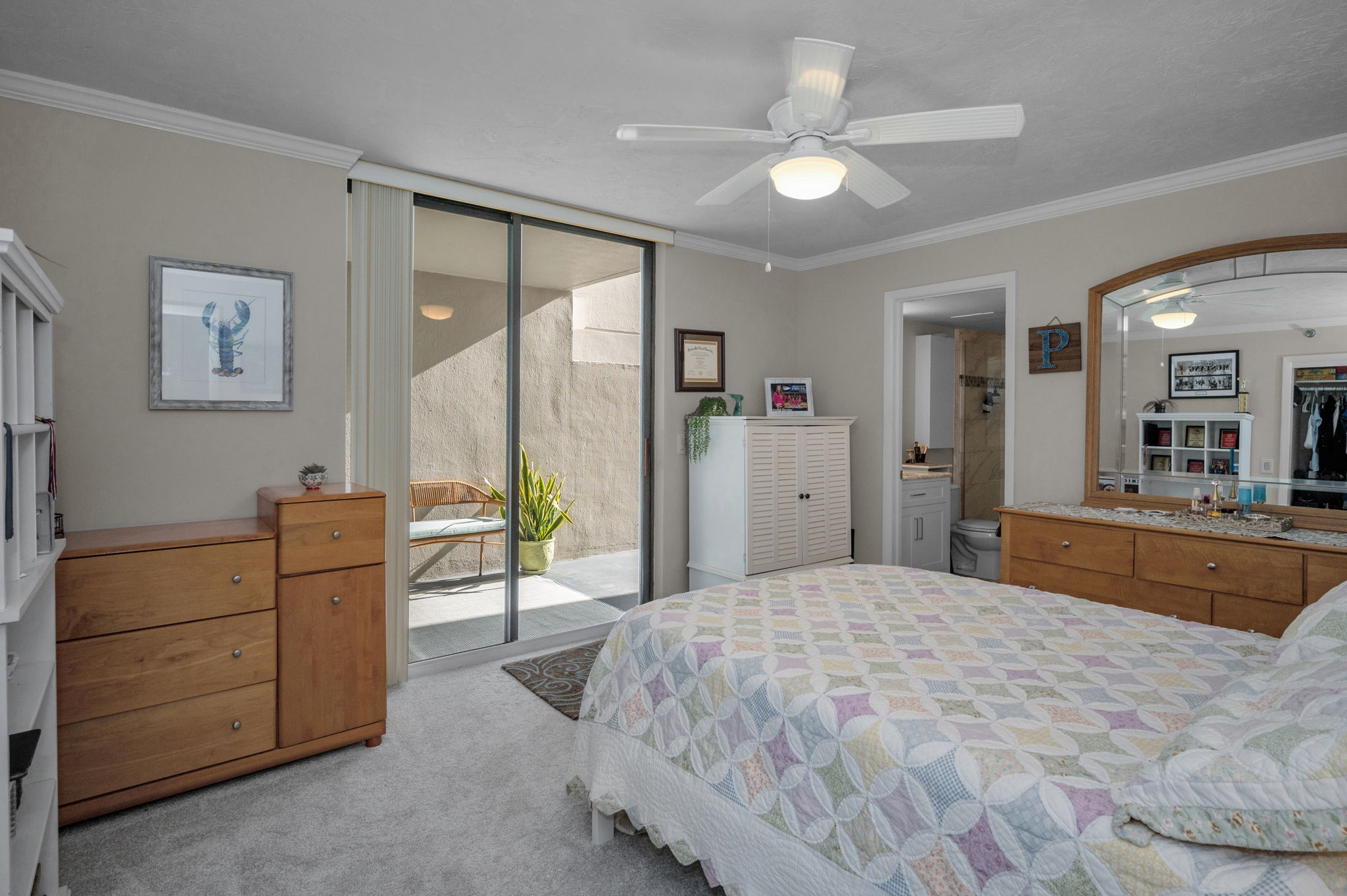Guest Bedroom20b