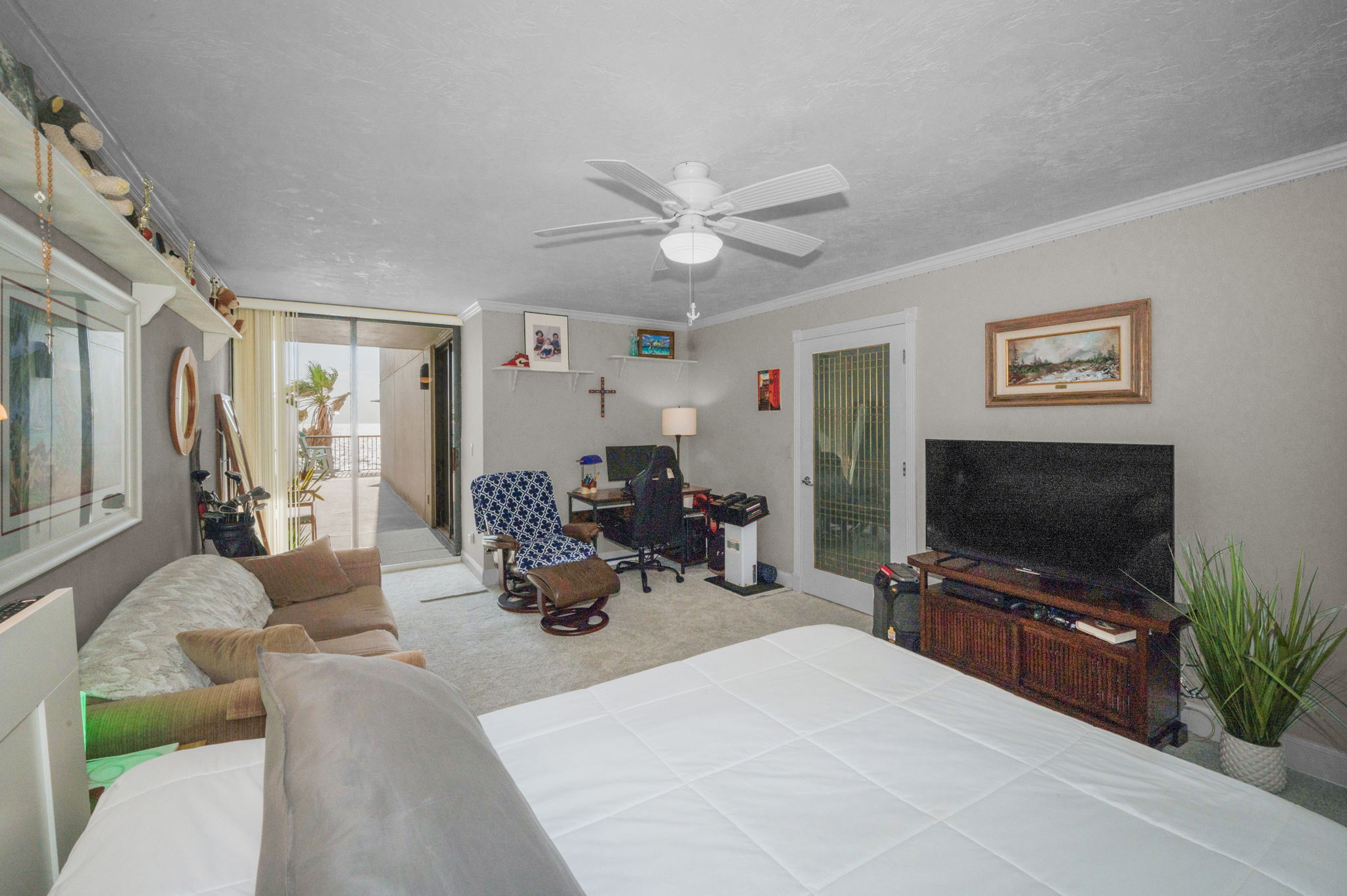 Guest Bedroom21c