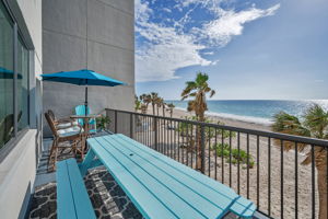 Balcony24 (2)