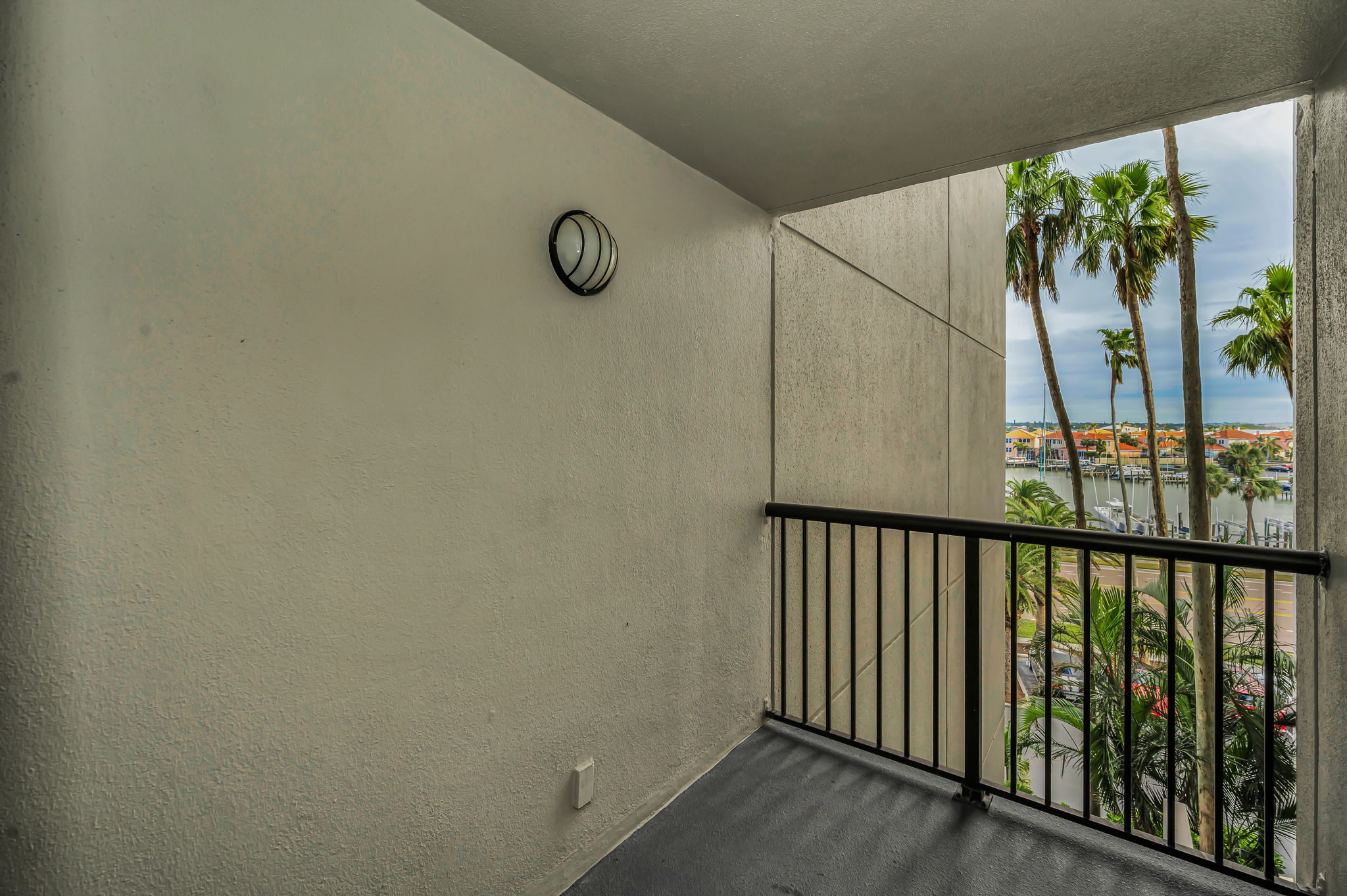 Bedroom2d Balcony