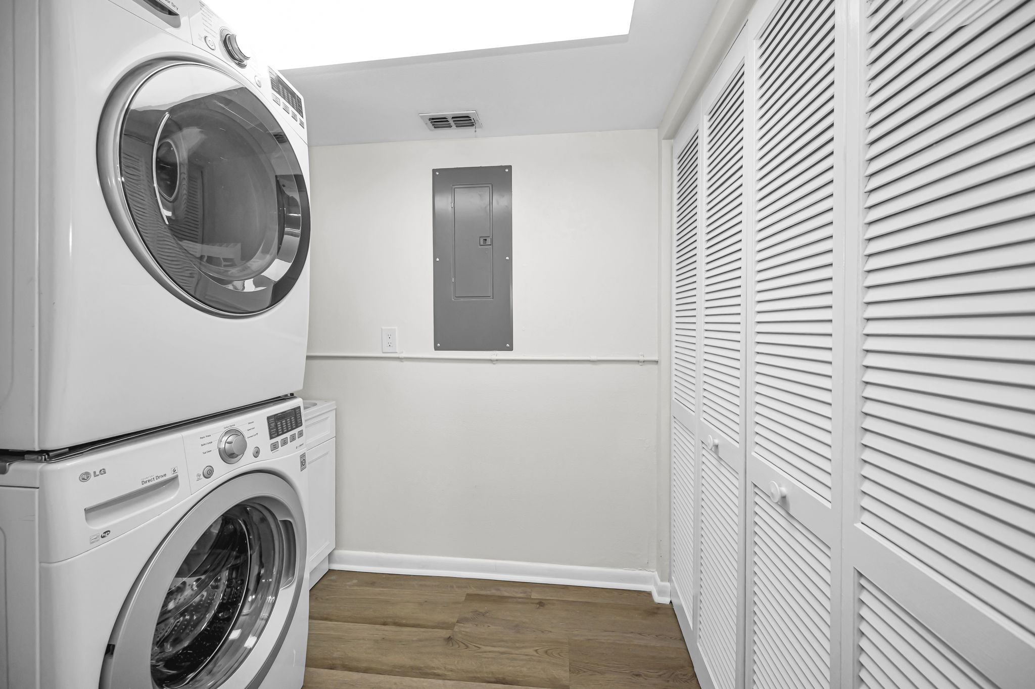 Laundry Room10