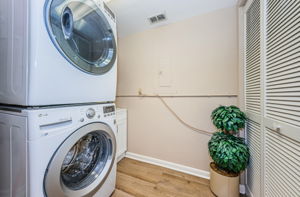 Laundry Room-e