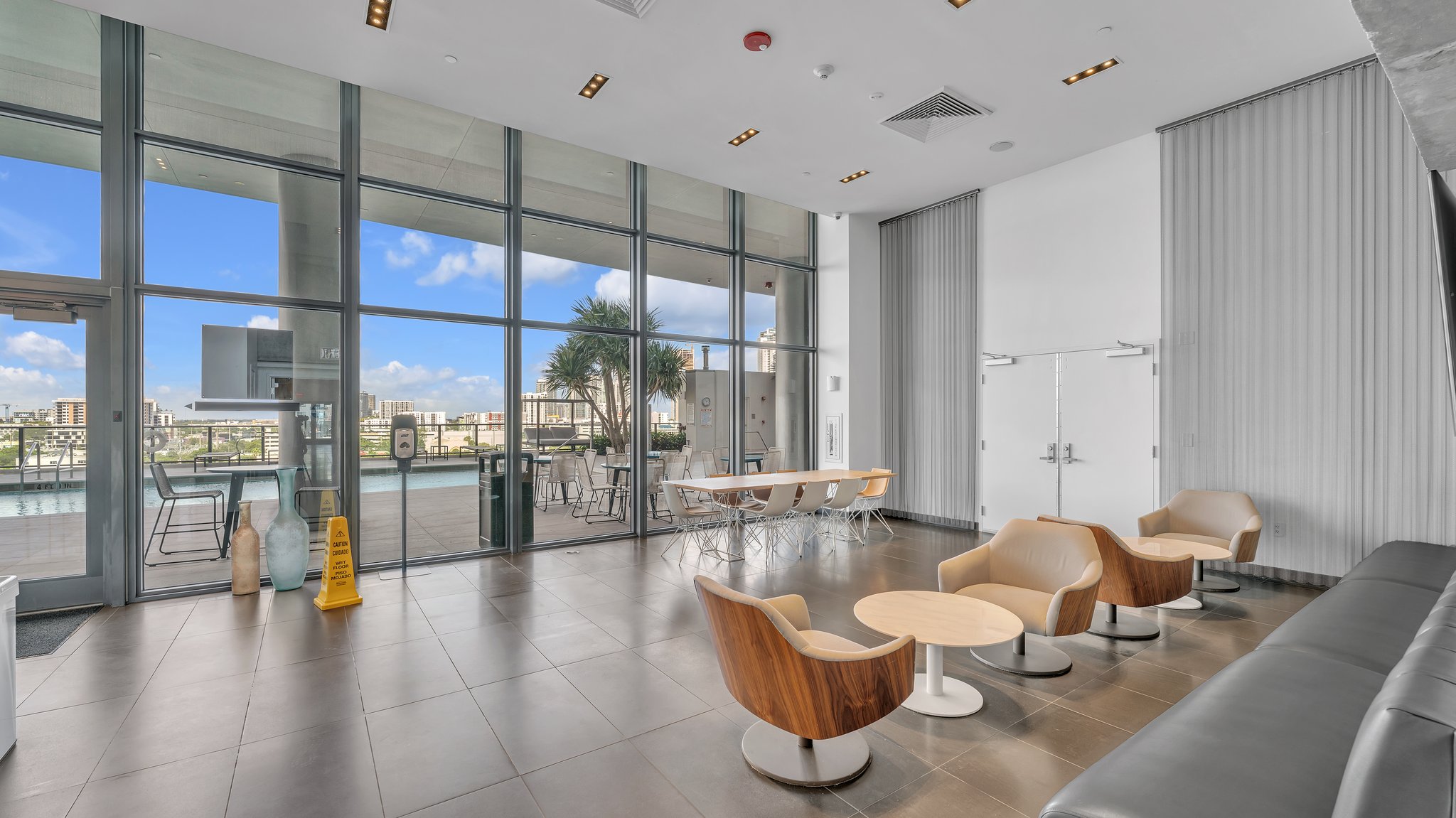 1600 NE 1st Ave, Miami, FL 33132, USA Photo 44