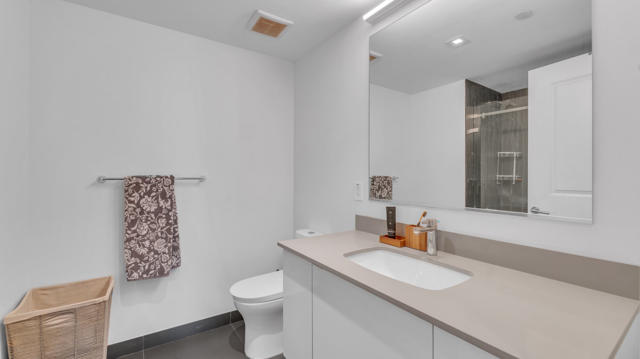 1600 NE 1st Ave, Miami, FL 33132, USA Photo 17