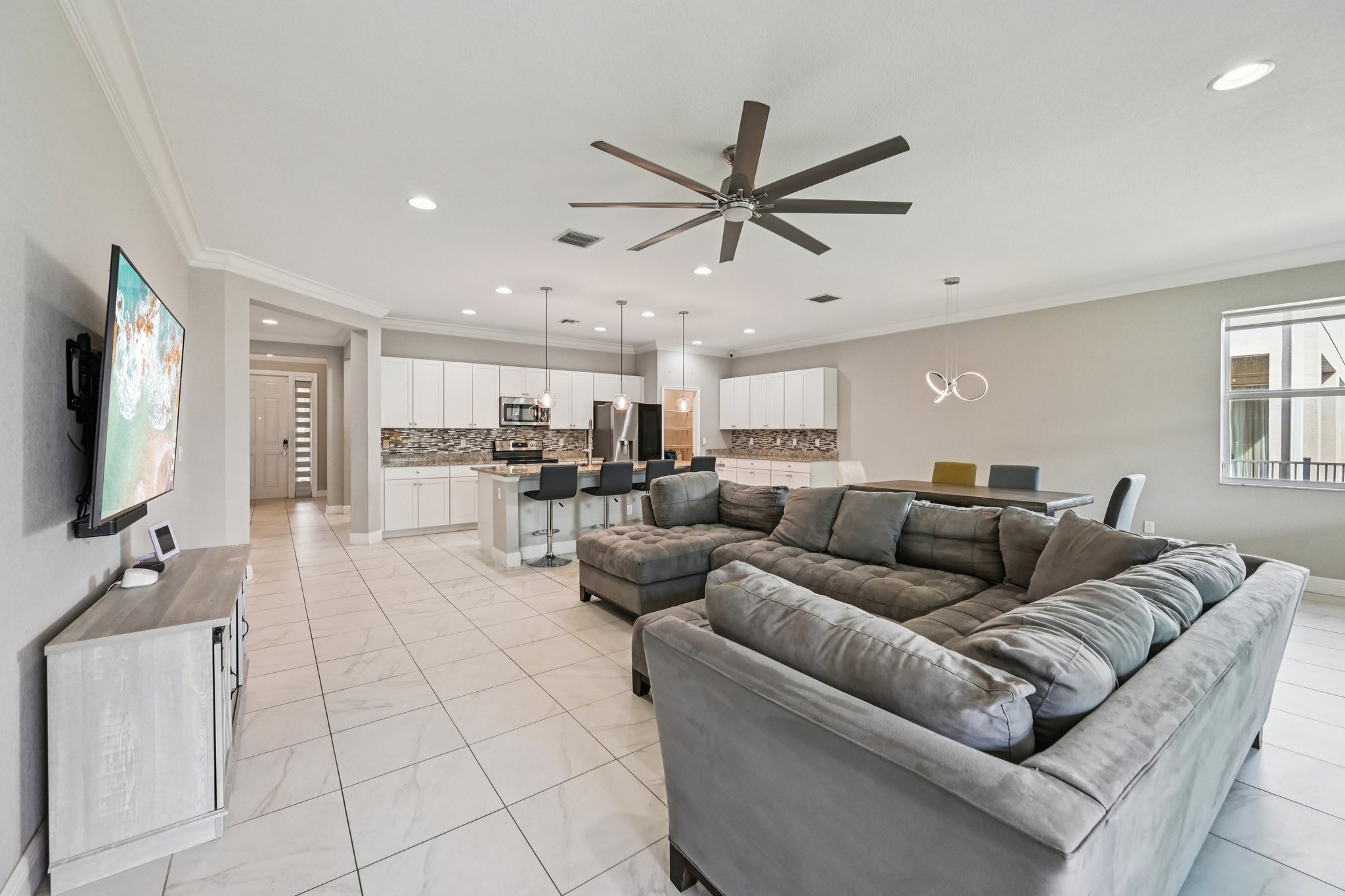 NW Vivanco St-L0803-009.jpg