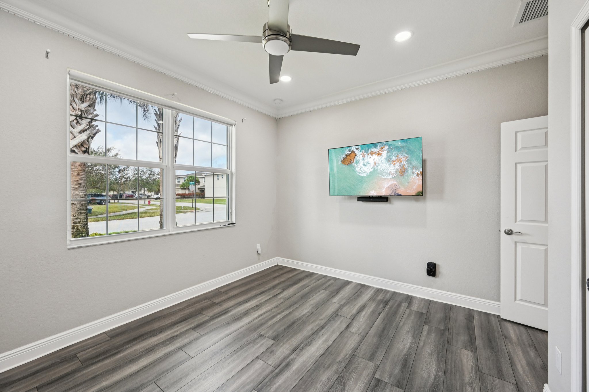 NW Vivanco St-L0803-017.jpg