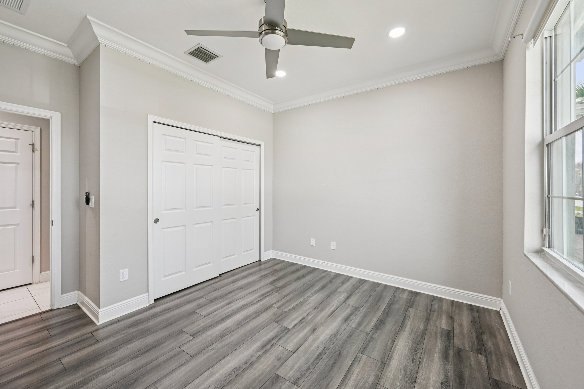 NW Vivanco St-L0803-018.jpg