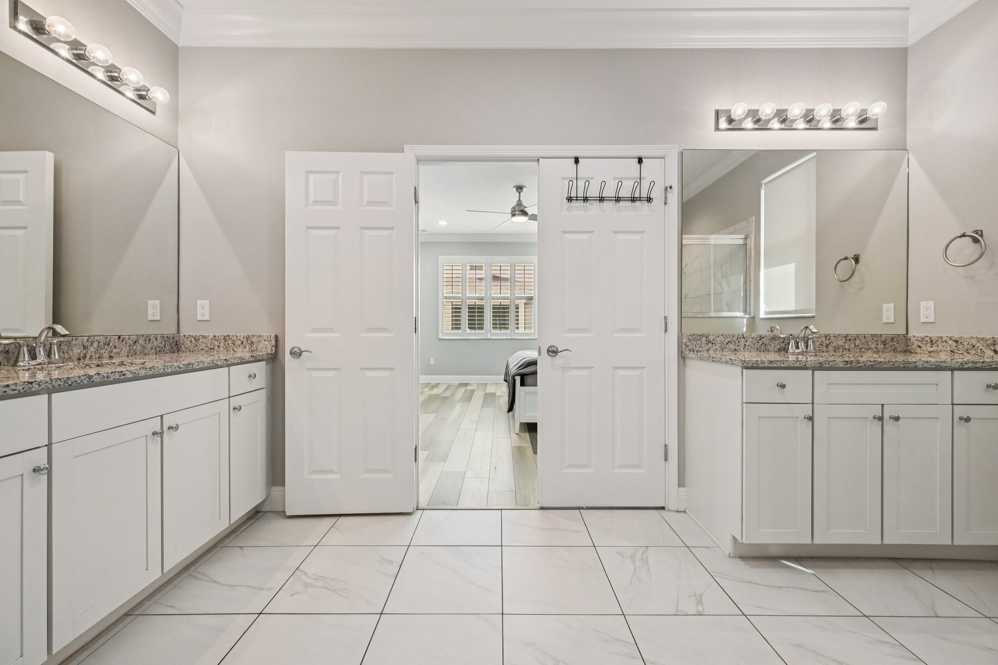 NW Vivanco St-L0803-026.jpg