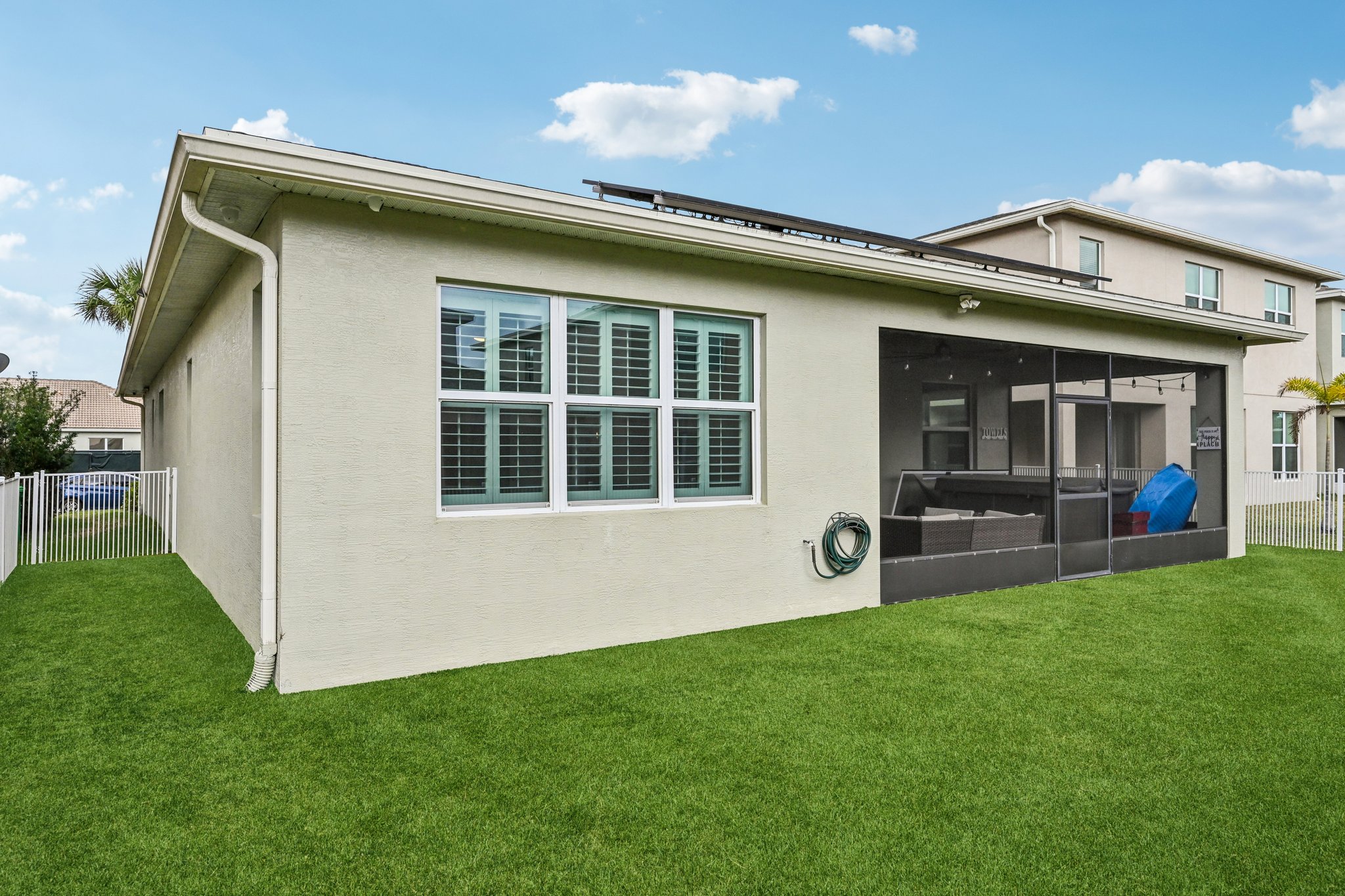 NW Vivanco St-L0803-033.jpg