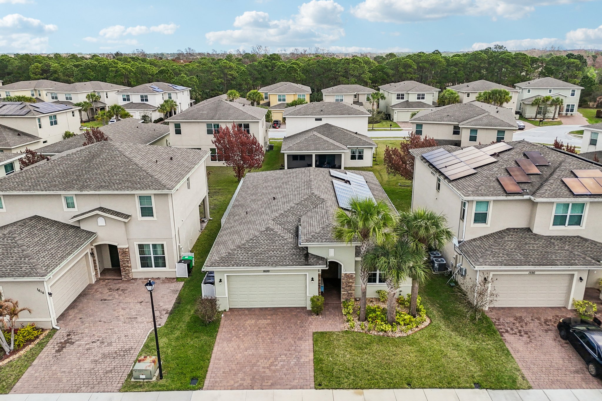 NW Vivanco St-L0803-037.jpg