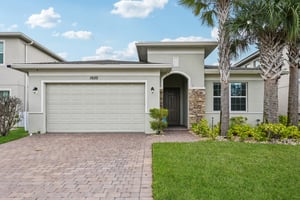 NW Vivanco St-L0803-003.jpg