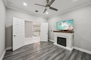 NW Vivanco St-L0803-006.jpg