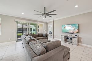 NW Vivanco St-L0803-007.jpg