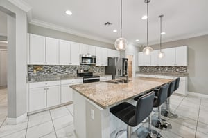 NW Vivanco St-L0803-012.jpg