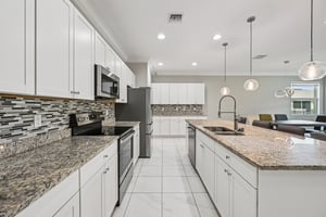 NW Vivanco St-L0803-013.jpg