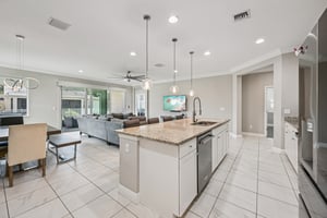 NW Vivanco St-L0803-015.jpg