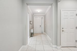 NW Vivanco St-L0803-016.jpg