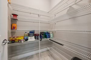 NW Vivanco St-L0803-021.jpg