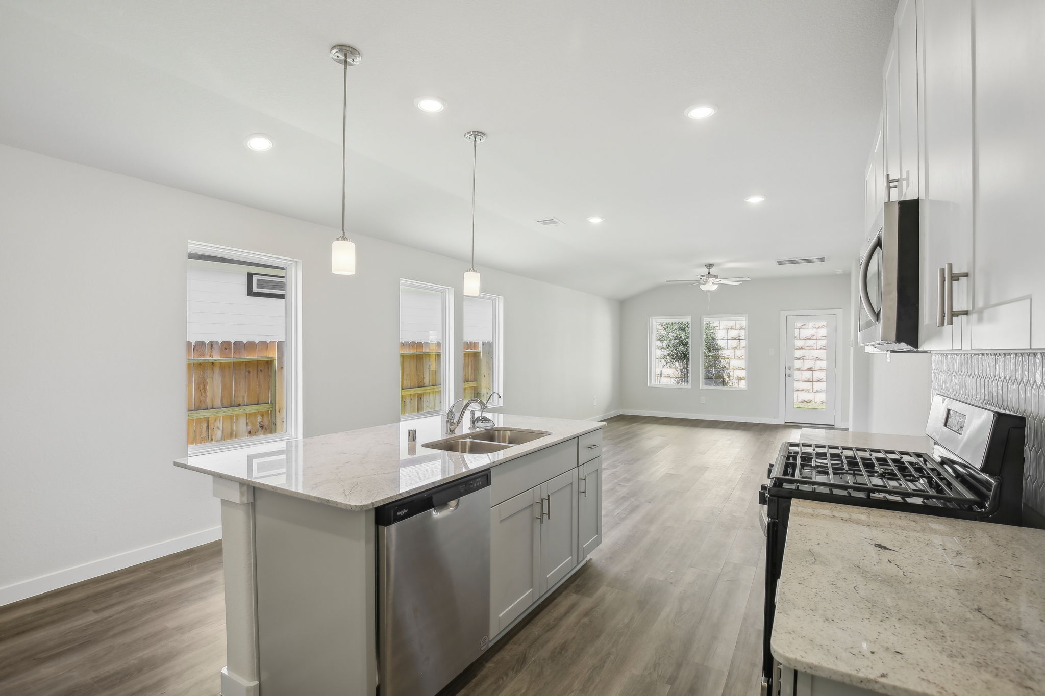 Meritage Homes Houston - Montgomery Oaks - 1600 Shae Oak Ln, Conroe, TX 77304 - 008