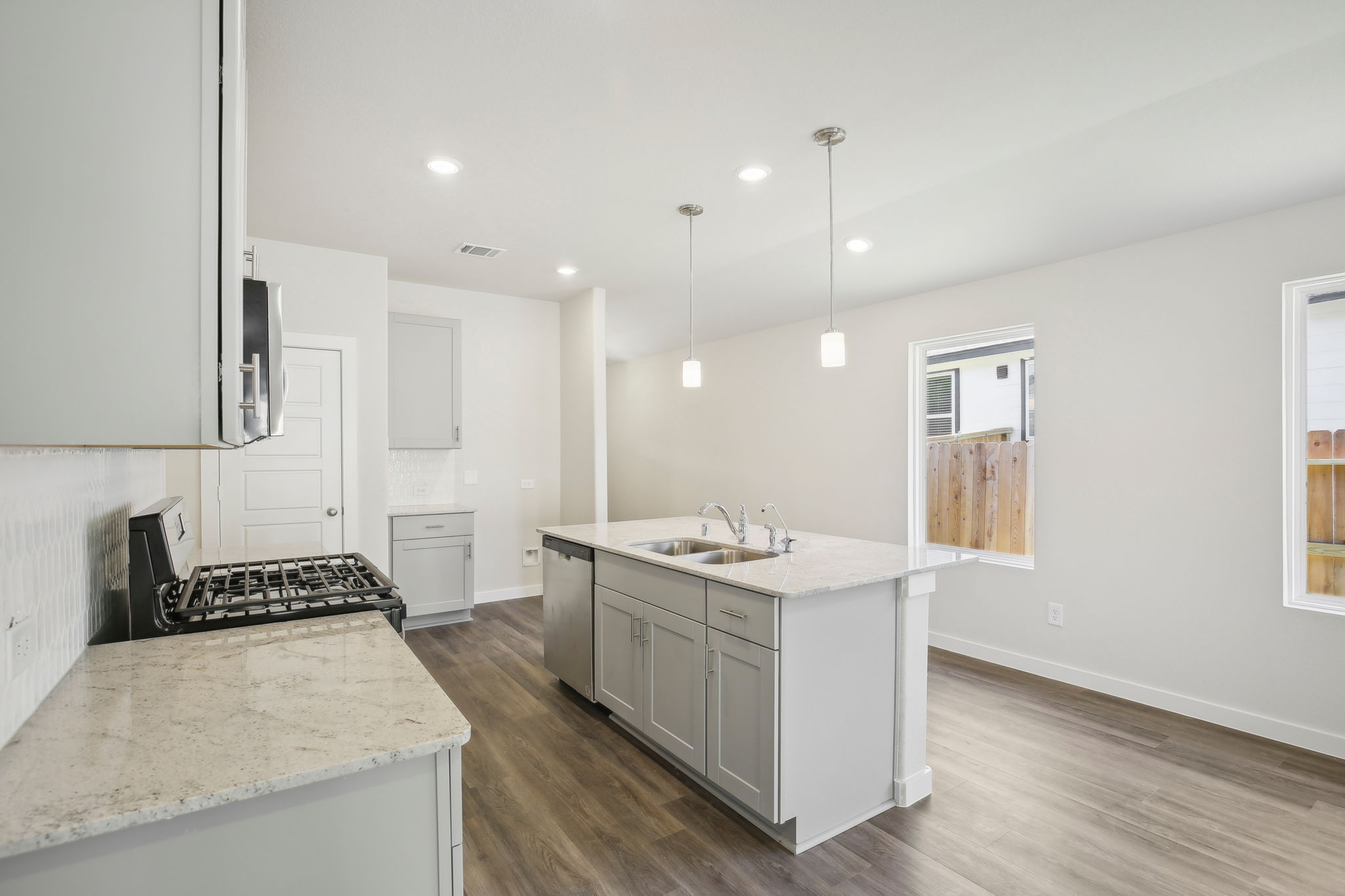 Meritage Homes Houston - Montgomery Oaks - 1600 Shae Oak Ln, Conroe, TX 77304 - 009