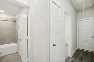 Meritage Homes Houston - Montgomery Oaks - 1600 Shae Oak Ln, Conroe, TX 77304 - 010
