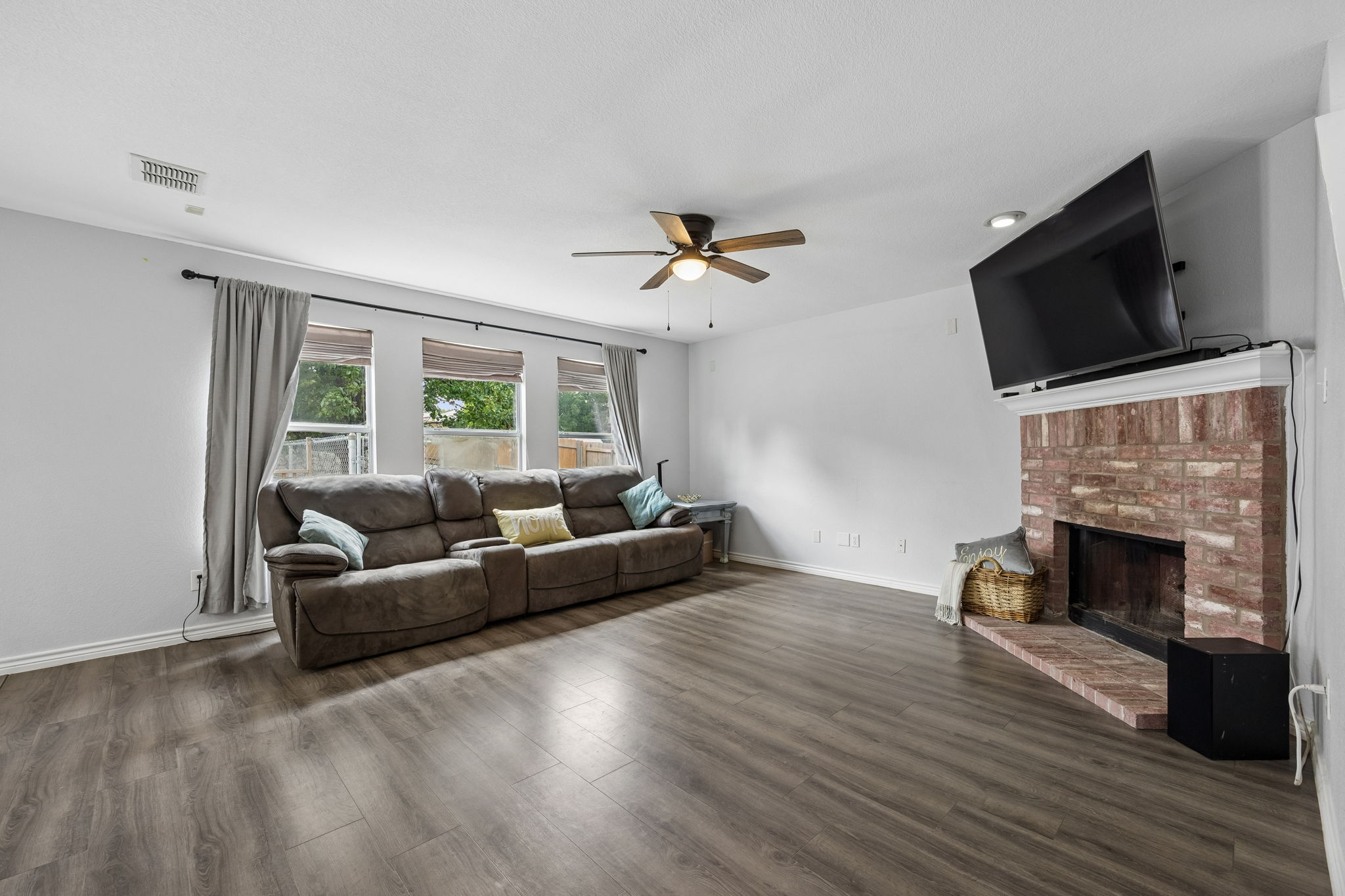 1600Southridge_005