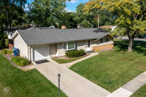 1600 Winchester Ln, Schaumburg, IL 60193_001