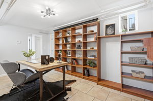 Versatile space with separate entrance