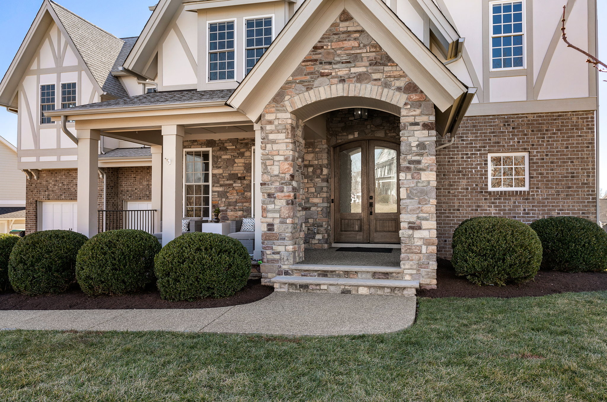 04-Exterior Front
