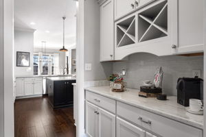 19-Butler's Pantry