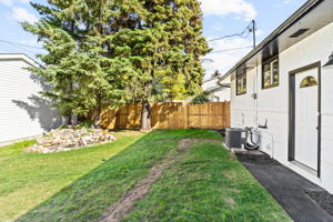 1601 Adelaide St E, Saskatoon, SK S7J 0J2, Canada Photo 37