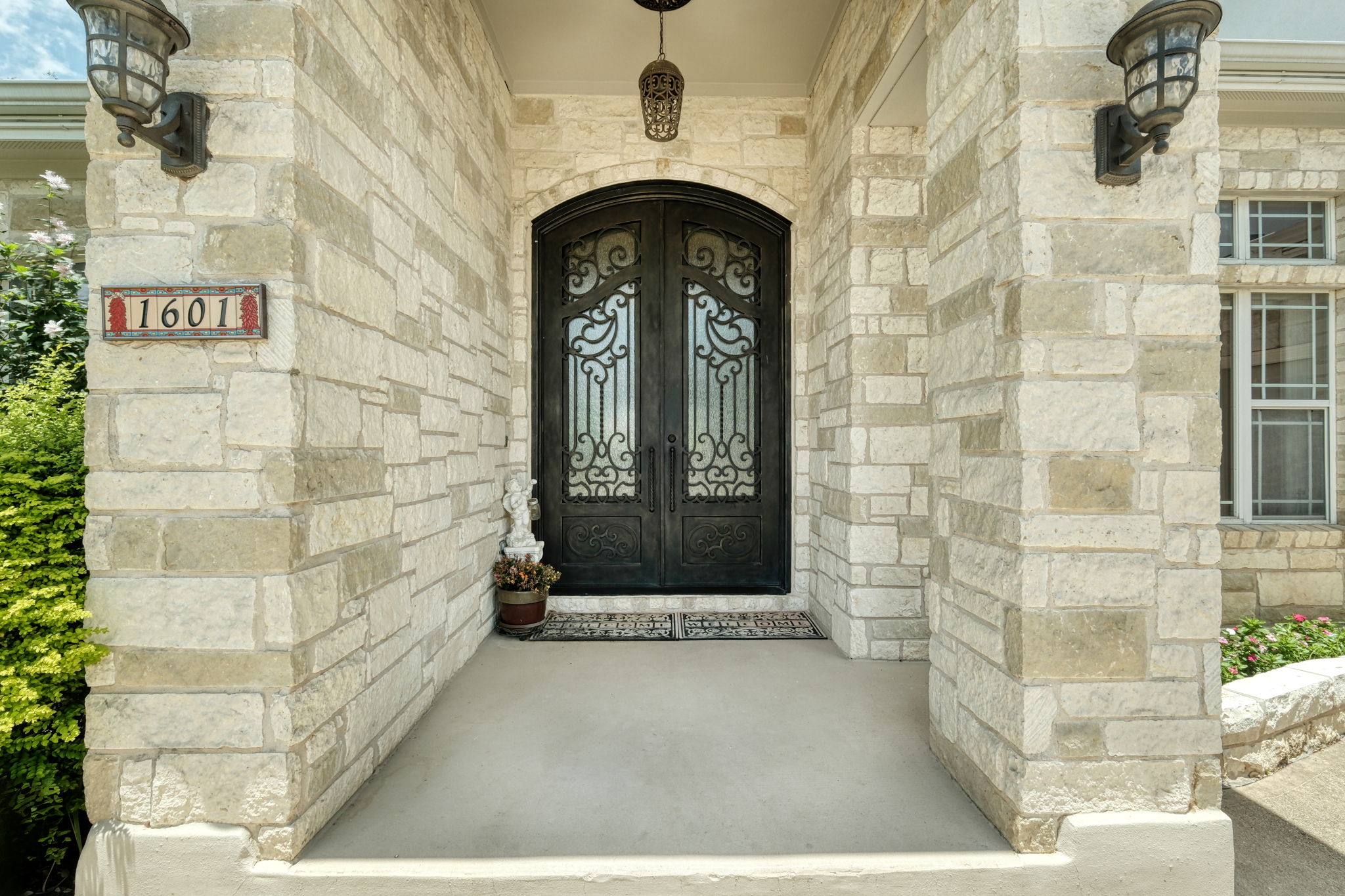 Front Entry Detail