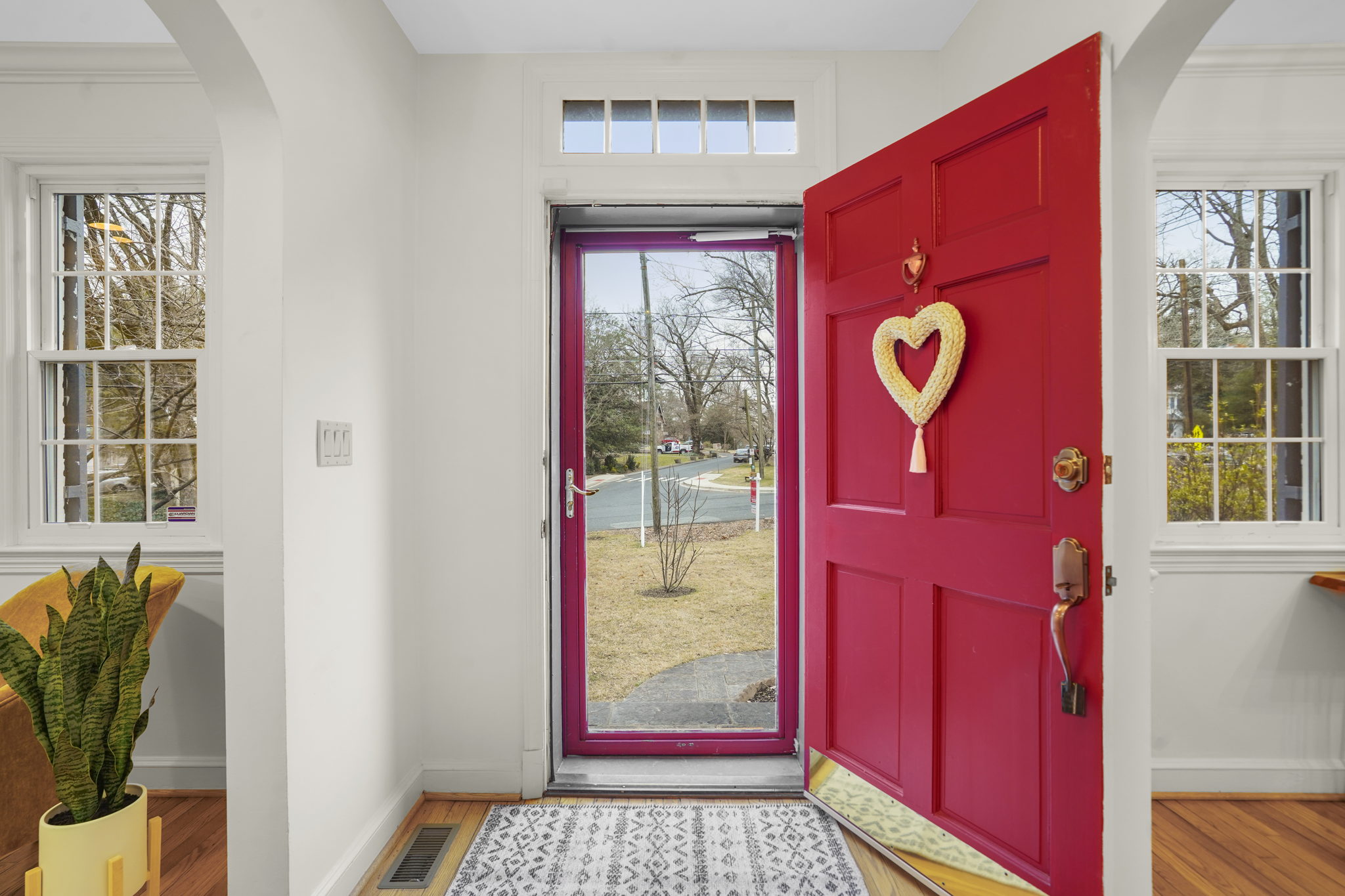 1601 Grace Church Rd, Silver Spring, MD 20910, USA Photo 6