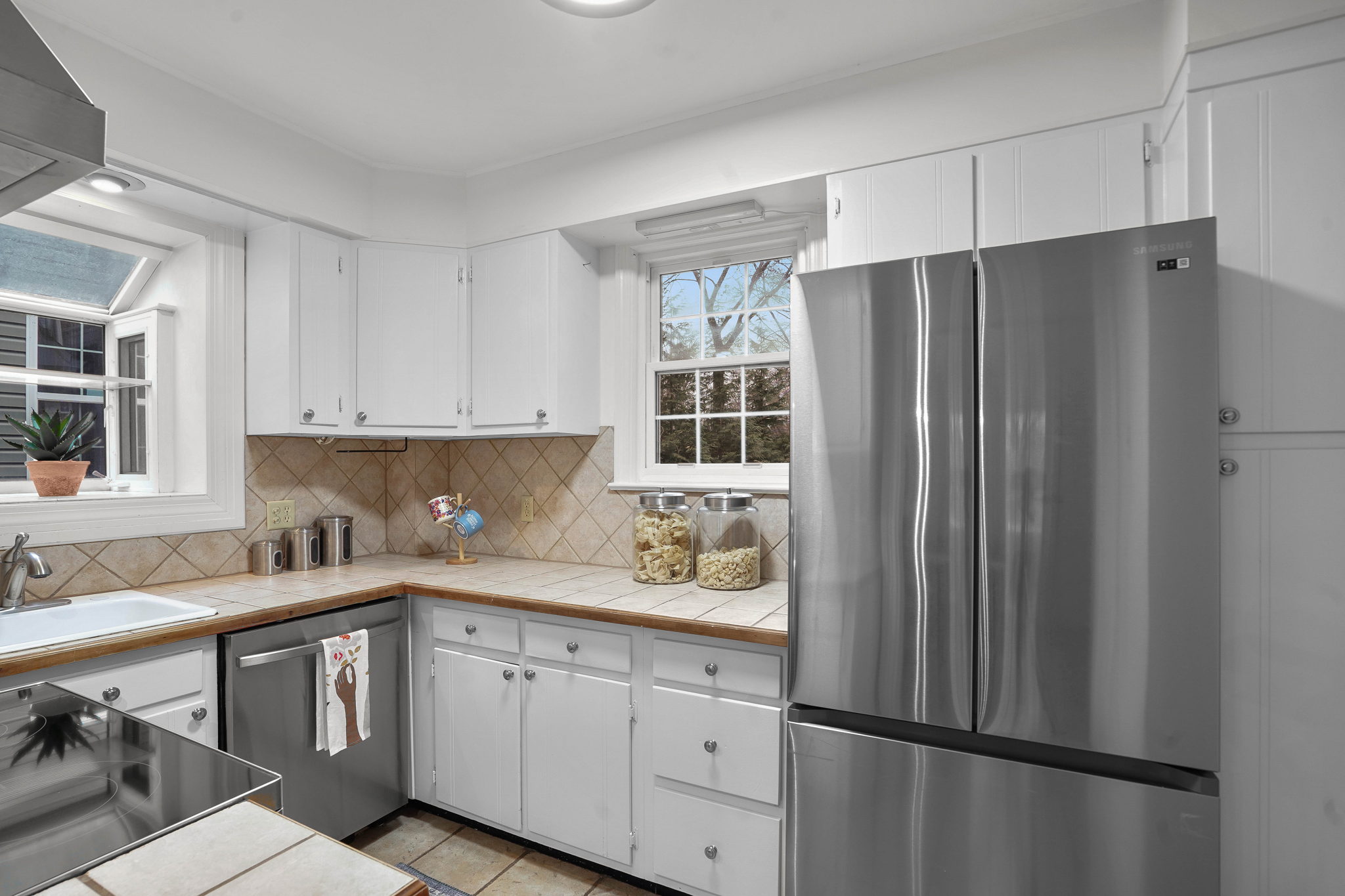 1601 Grace Church Rd, Silver Spring, MD 20910, USA Photo 17