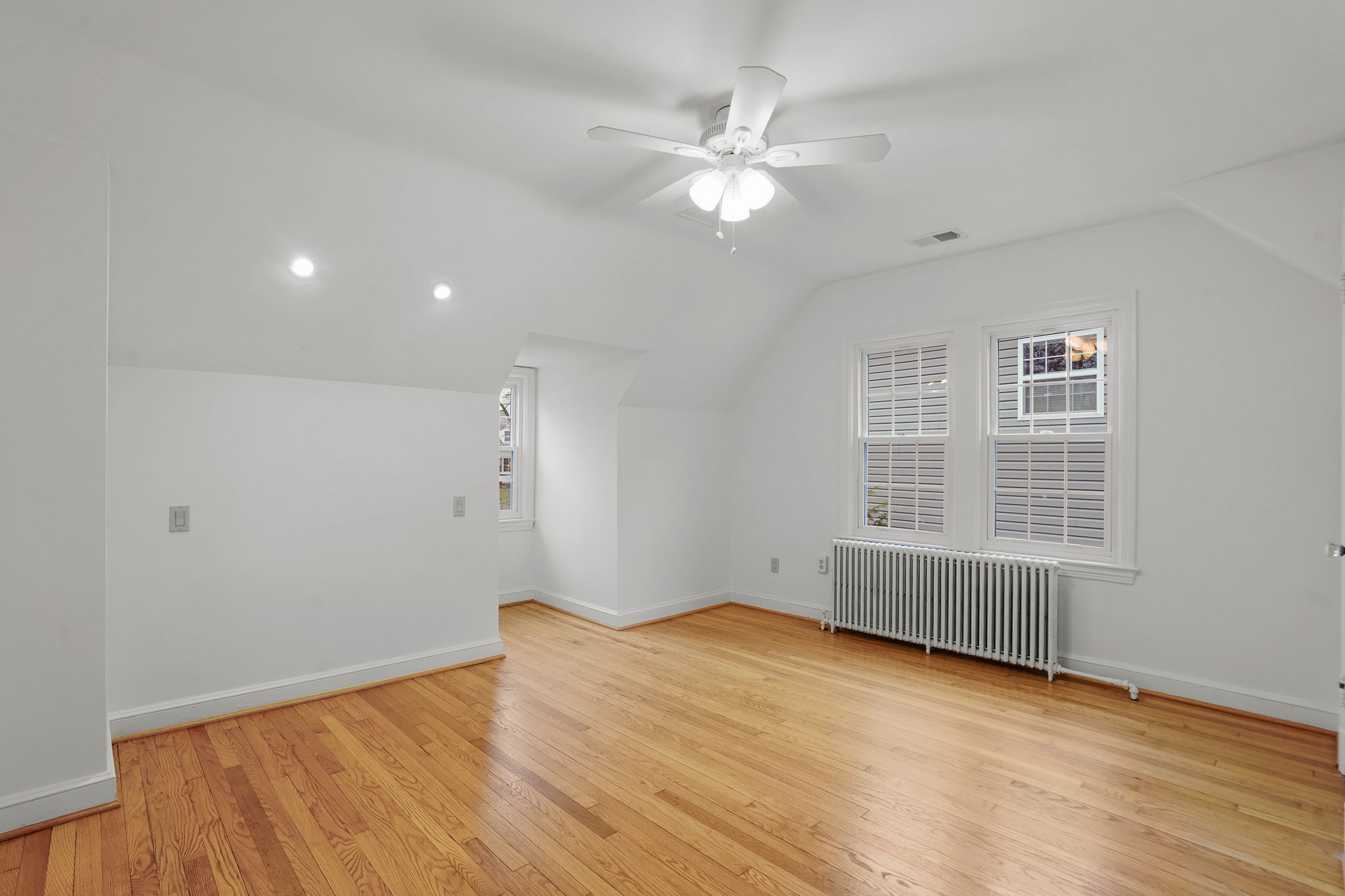 1601 Grace Church Rd, Silver Spring, MD 20910, USA Photo 31