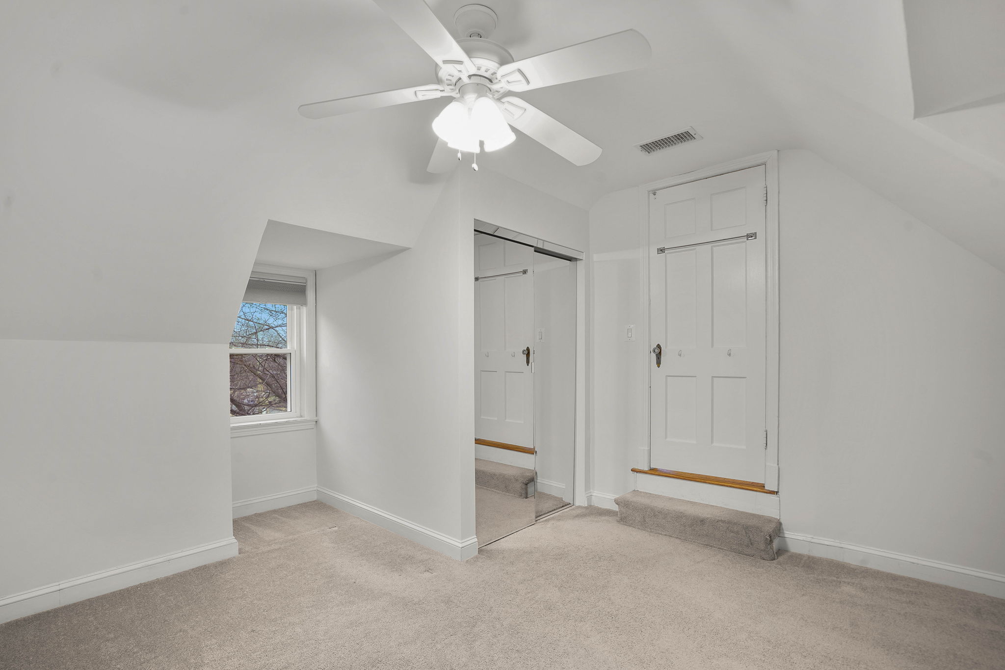 1601 Grace Church Rd, Silver Spring, MD 20910, USA Photo 28