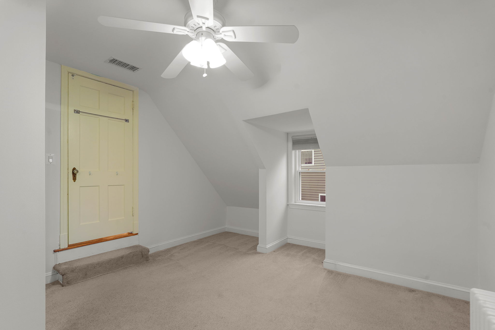 1601 Grace Church Rd, Silver Spring, MD 20910, USA Photo 29