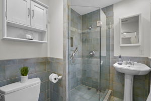1601 Grace Church Rd, Silver Spring, MD 20910, USA Photo 21
