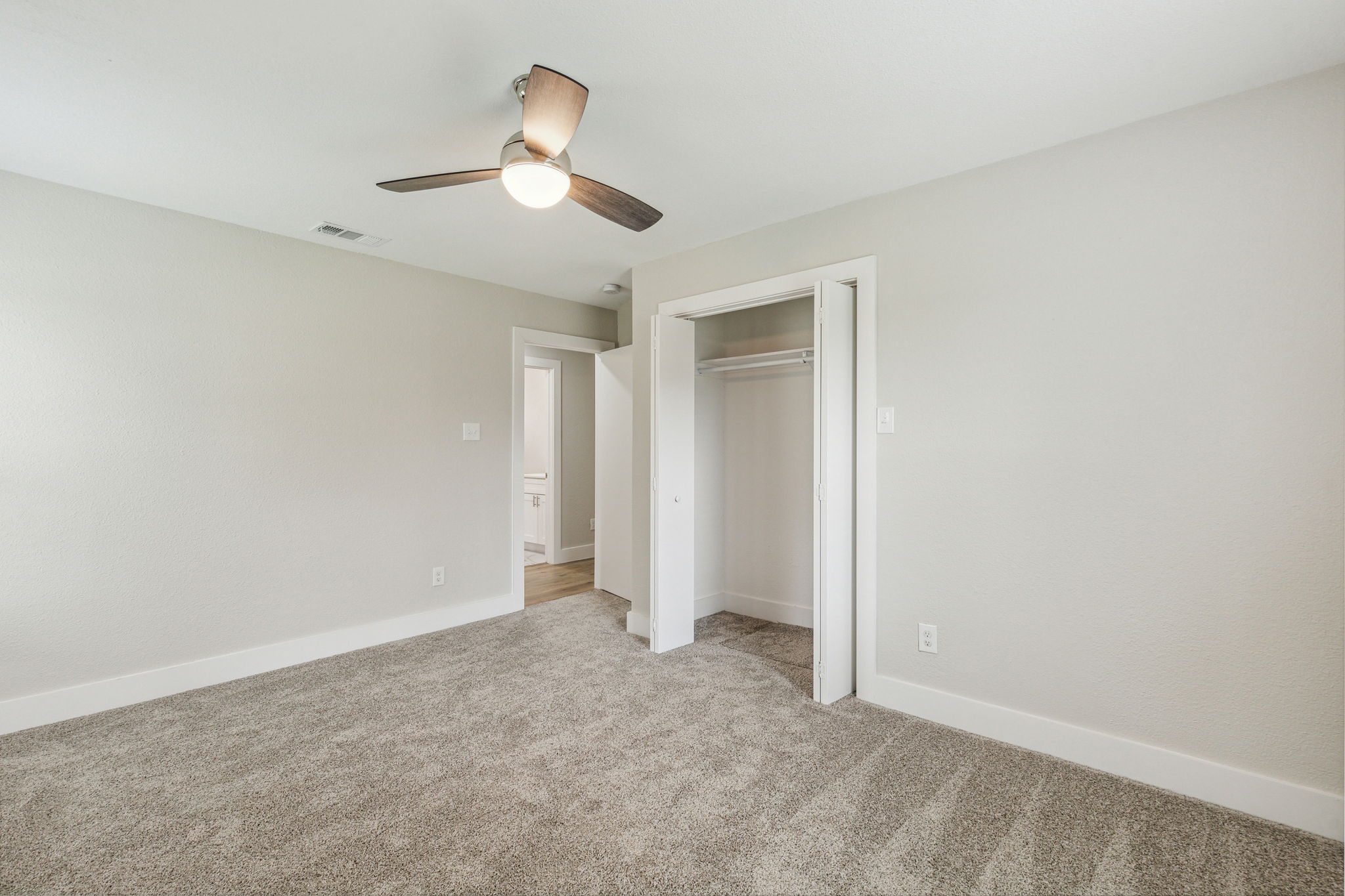 Secondary bedroom