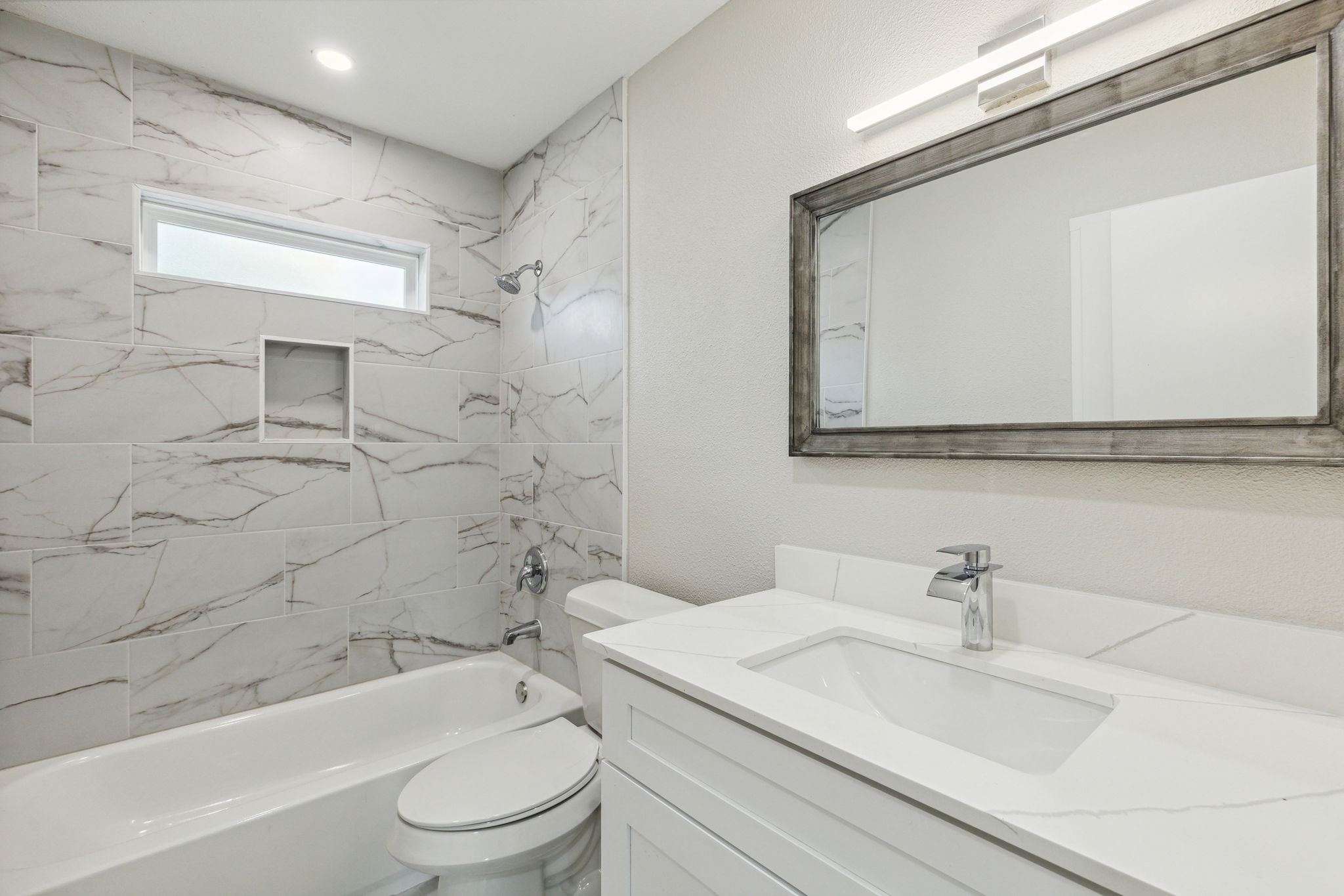 Seconadry bathroom