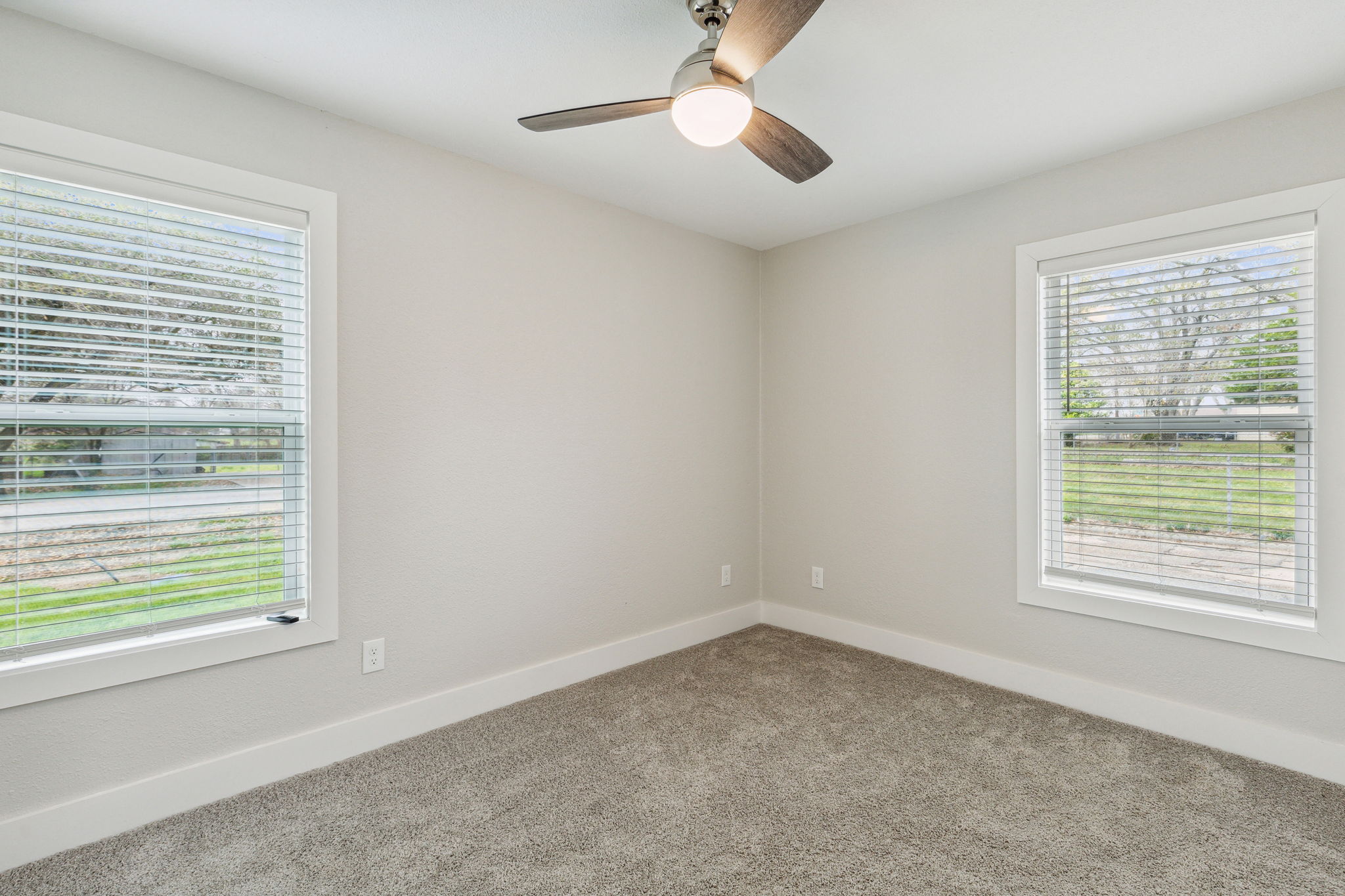 Secondary bedroom
