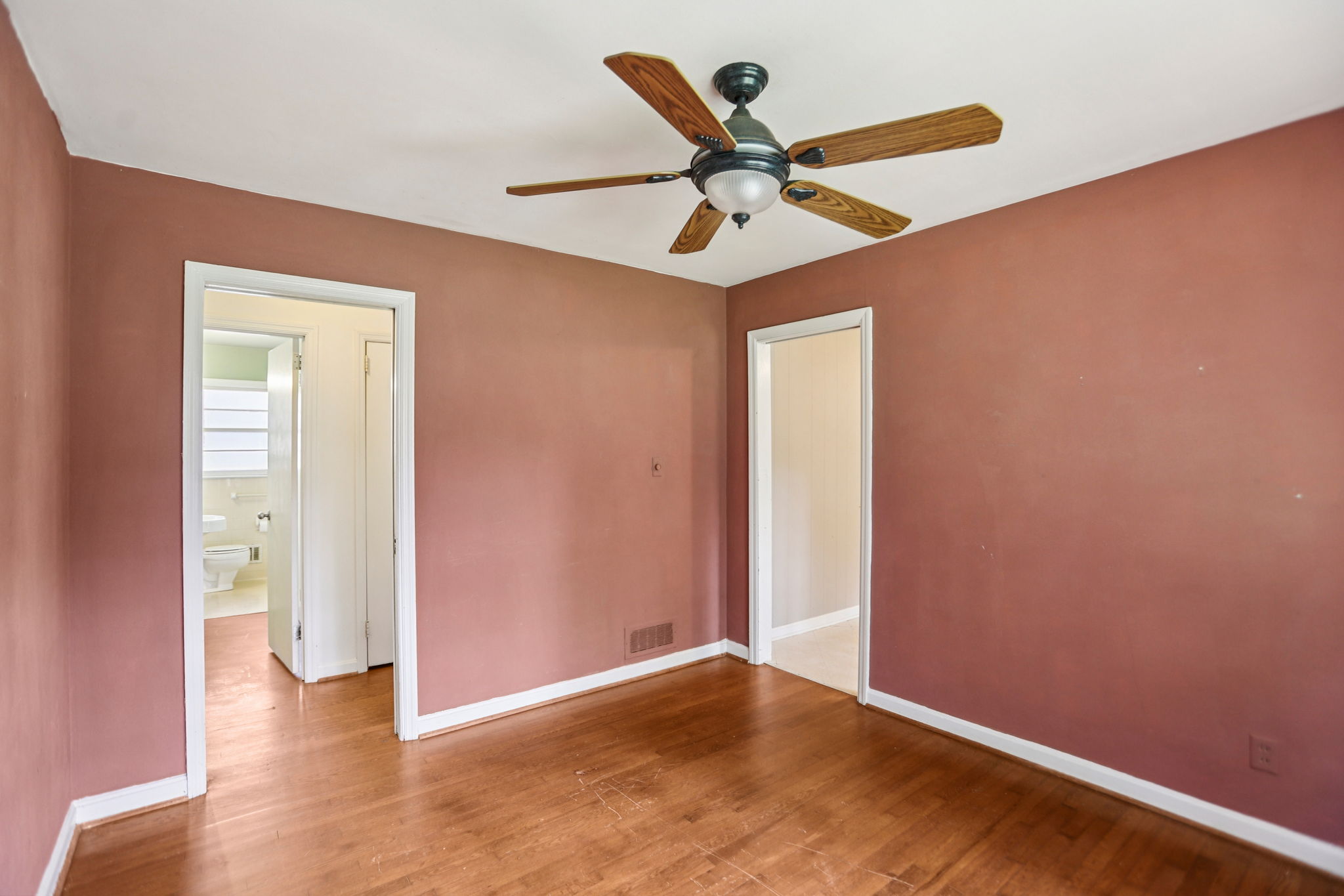 Moncrief Cir-S0204-016