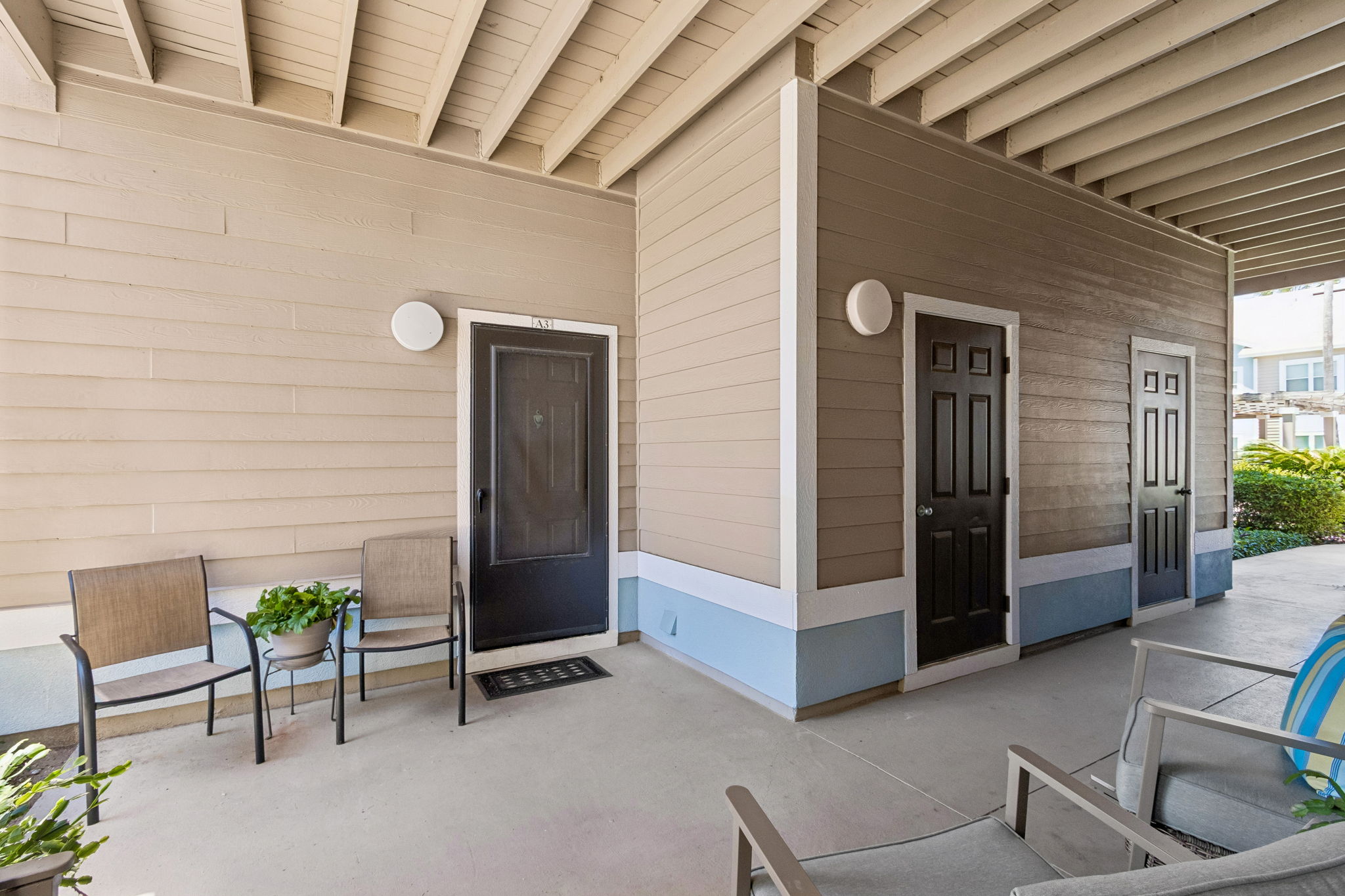 Front Entry Detail
