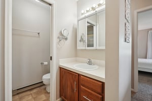 W Swallow Rd 9-0106-026.jpg