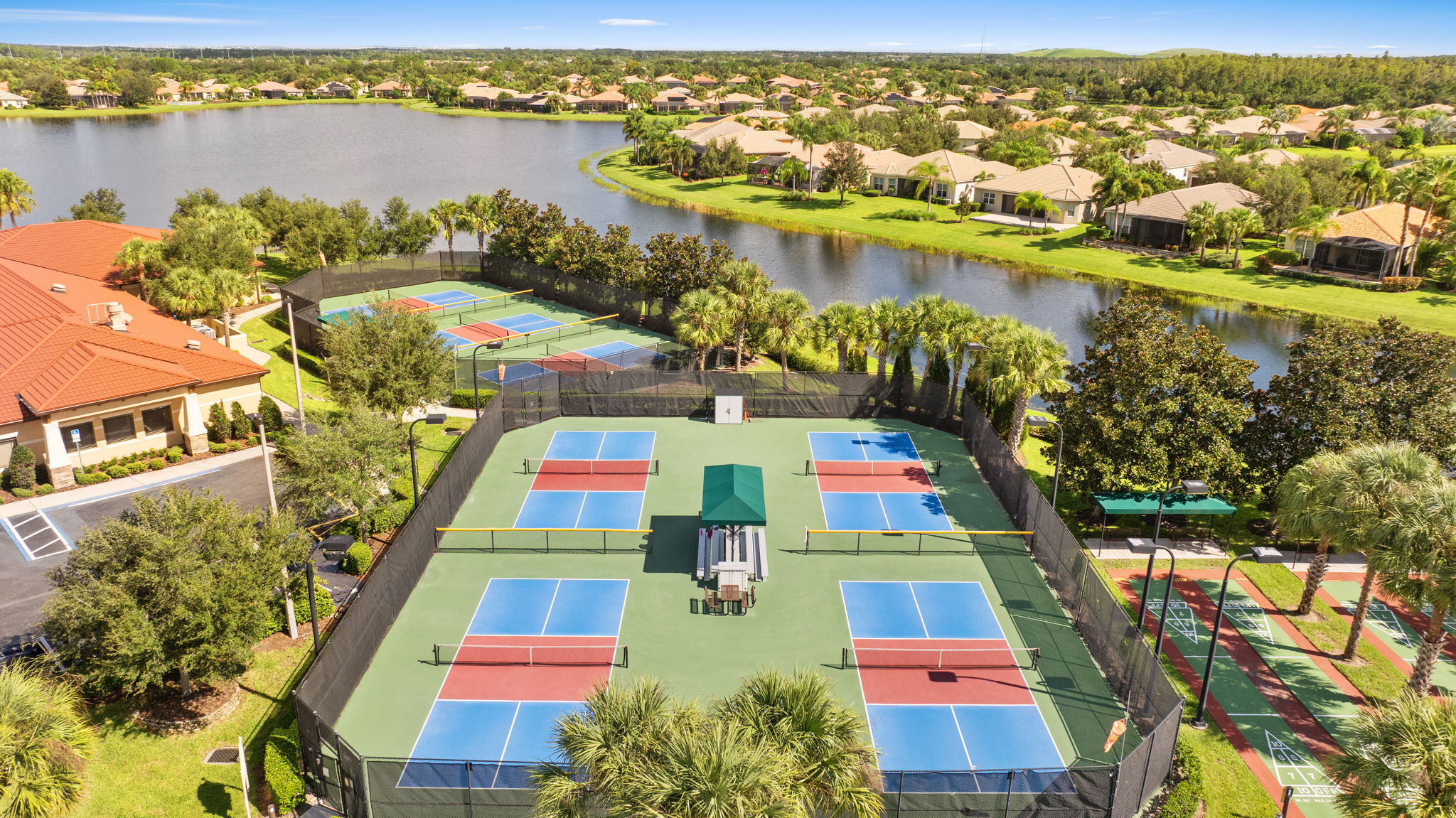  Photo 48